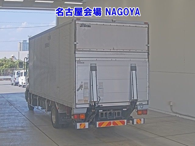 2011 Isuzu Forward アルミバン auction photo 2