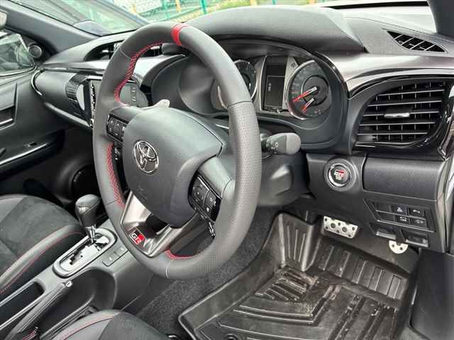 2023 Toyota ハイラックストラック4D 4WD Z GR Sport auction photo 3