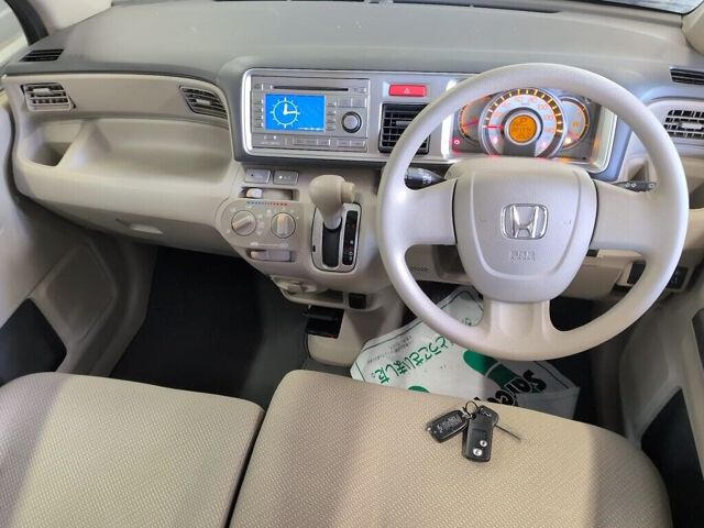 2012 Honda ライフ G 4WD auction photo 3