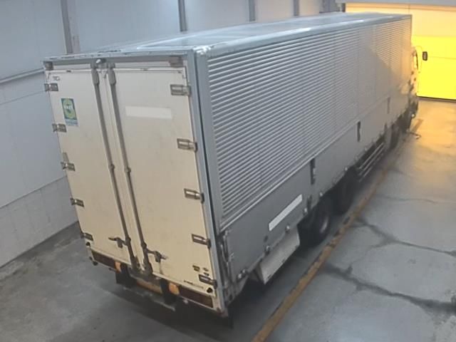 2011 Isuzu ウィング auction photo 2