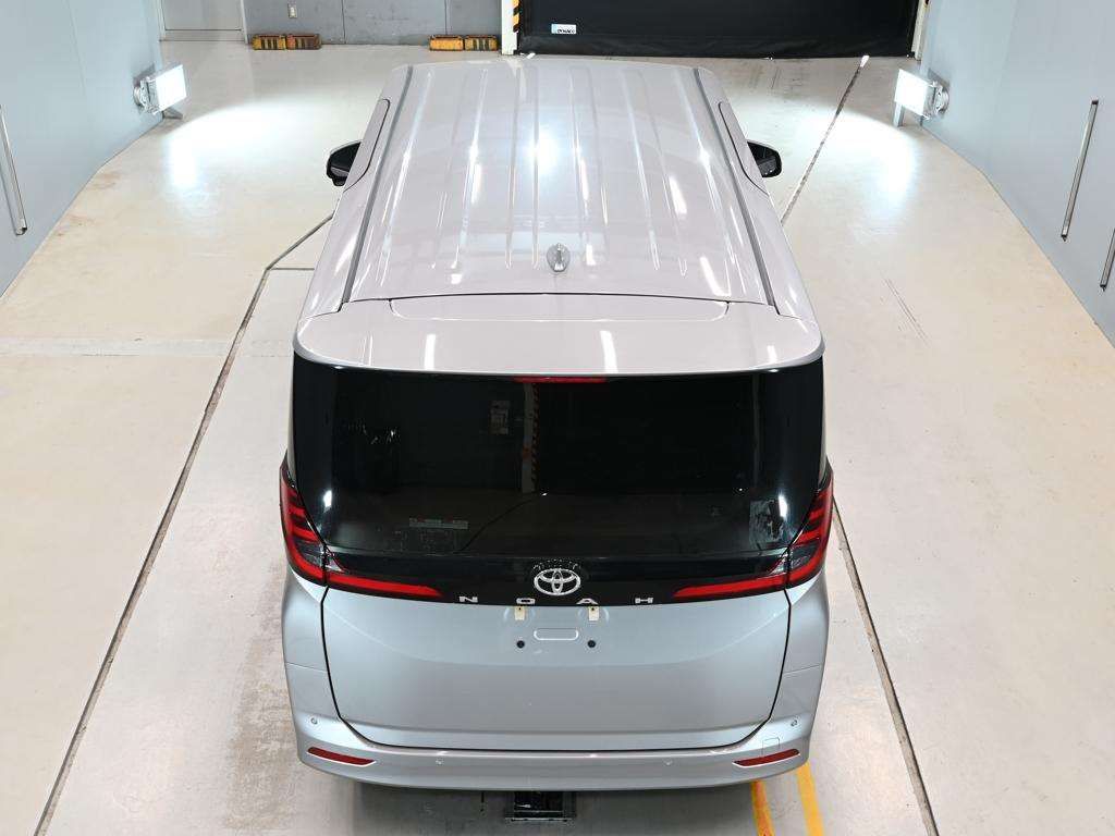 2022 Toyota Noah G 4WD auction photo 8