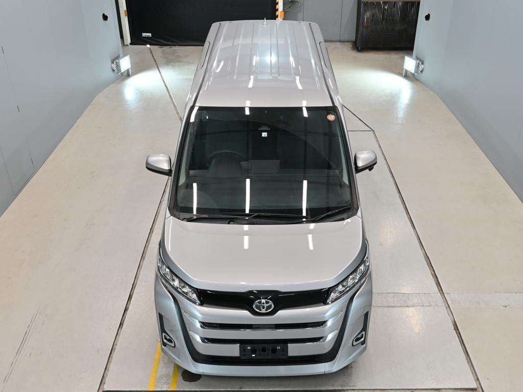 2022 Toyota Noah G 4WD auction photo 7