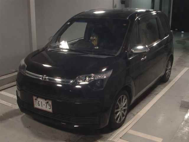 2015 Toyota Spade Fクイーン auction photo 4