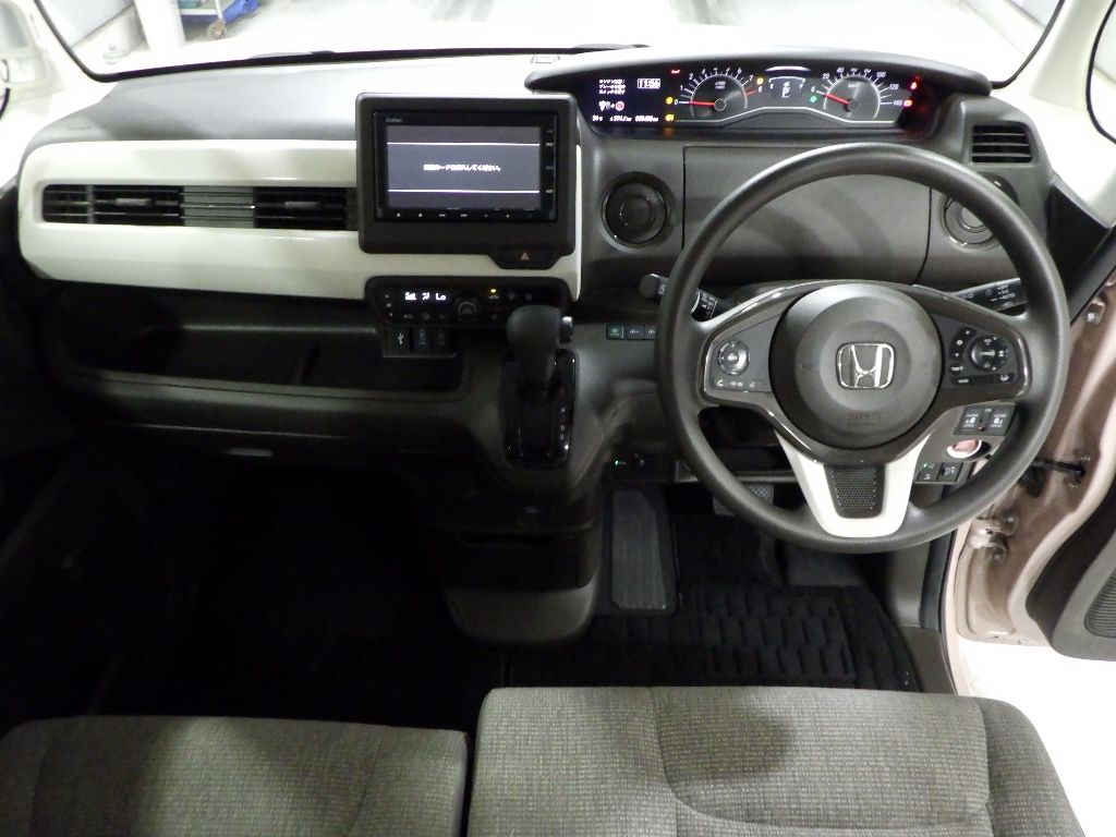 2021 Honda N-BOX L auction photo 3