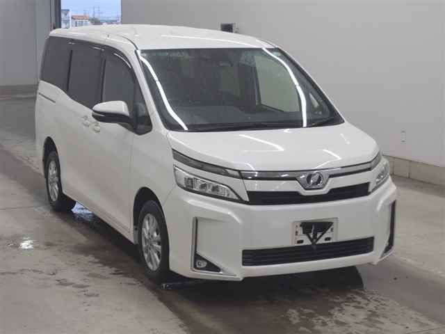 2017 Toyota Voxy V 4WD Japan auction vehicle