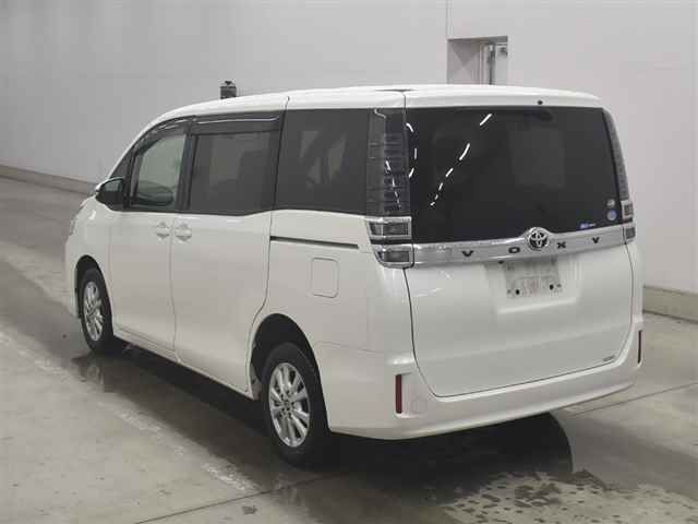 2017 Toyota Voxy V 4WD auction photo 2