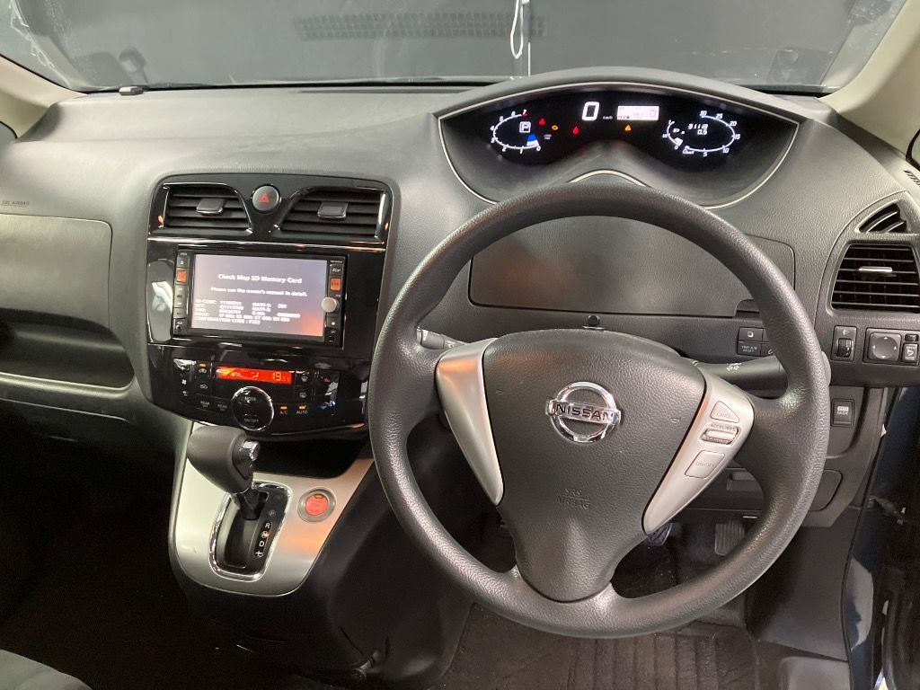2012 Nissan Serena 20S auction photo 3