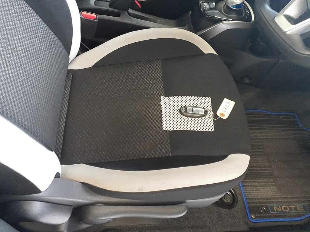 2019 Nissan Note e-パワー X auction photo 10