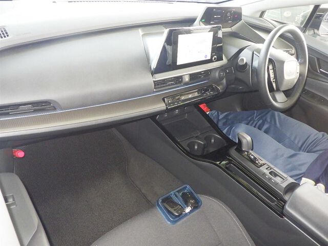 2024 Toyota Prius G auction photo 3