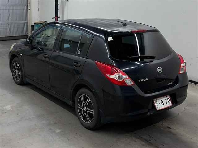 2010 Nissan ティーダ 15M auction photo 2