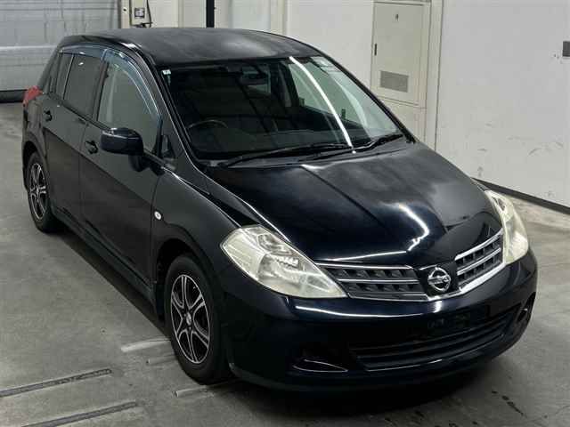 2010 Nissan ティーダ 15M Japan auction vehicle