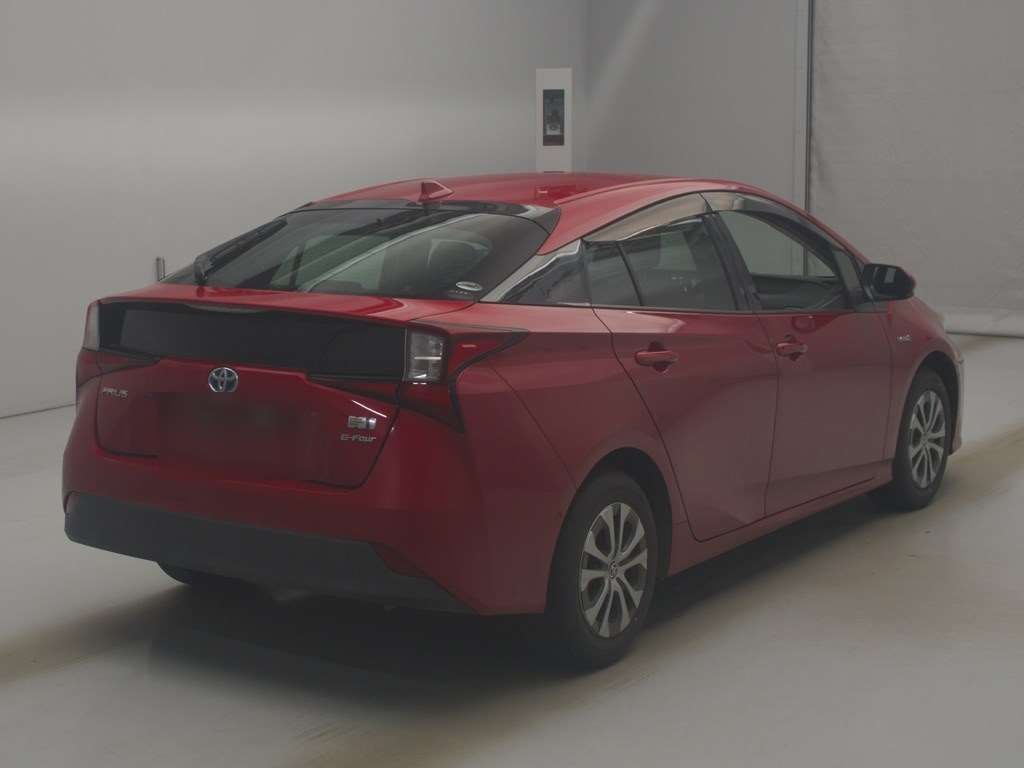 2019 Toyota Prius A 4WD auction photo 2