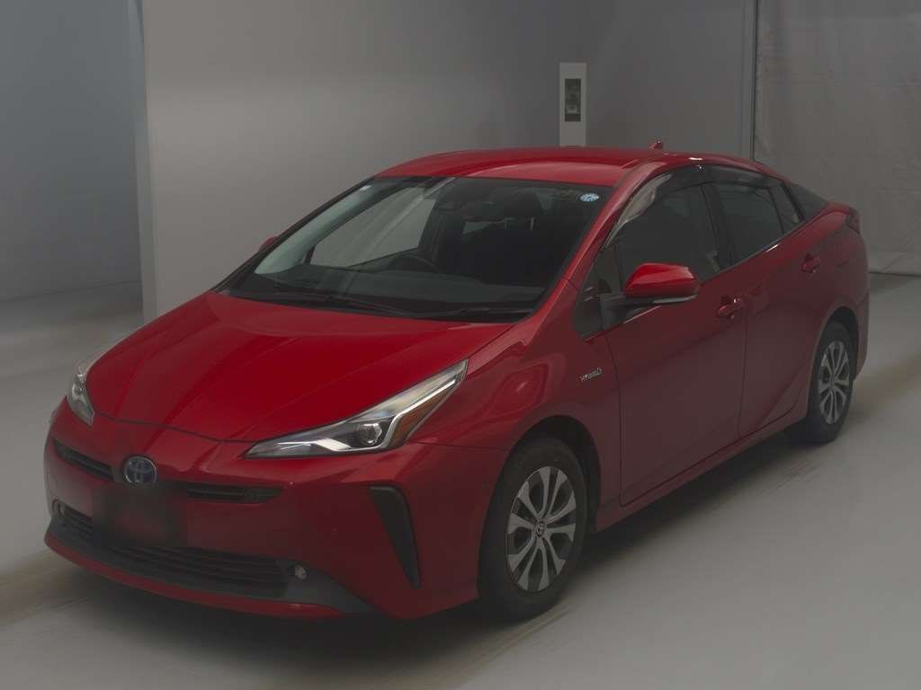 2019 Toyota Prius A 4WD Japan auction vehicle