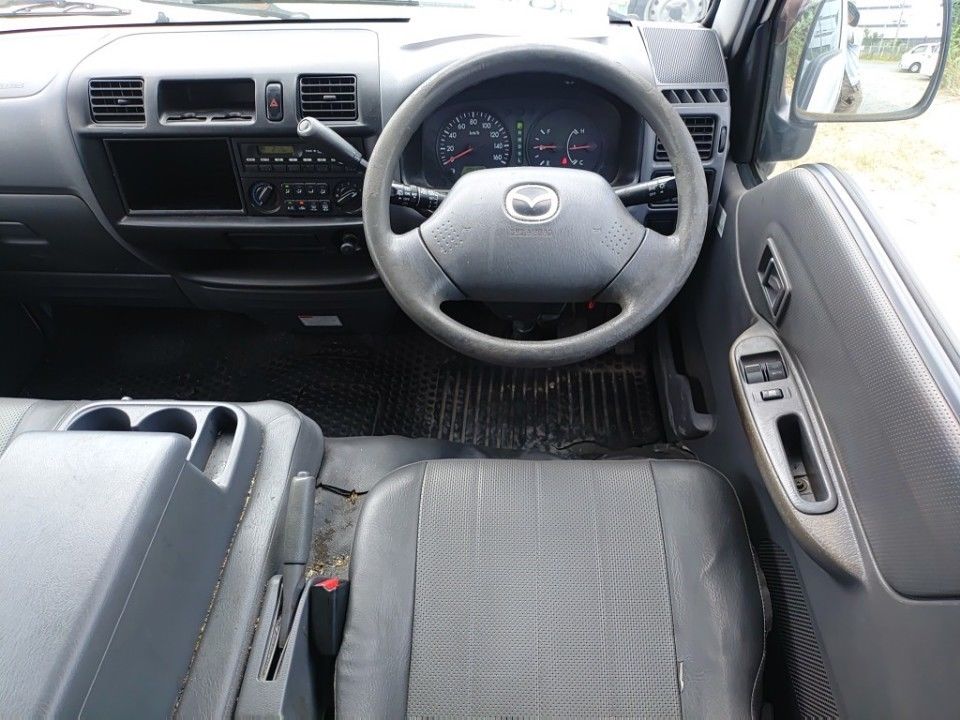 2014 Mazda ボンゴ auction photo 3