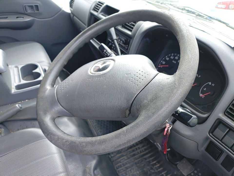 2014 Mazda ボンゴ auction photo 31