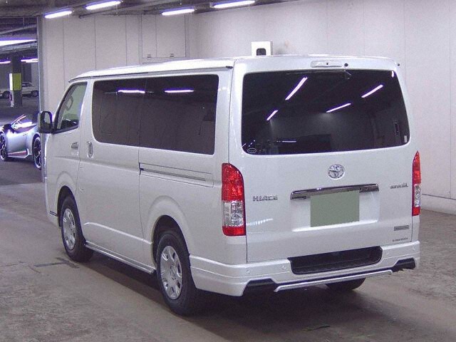 2026 Toyota Hiace LスーパーGLダーク2 auction photo 2