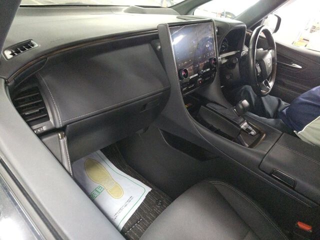 2024 Toyota Alphard Z 4WD auction photo 3
