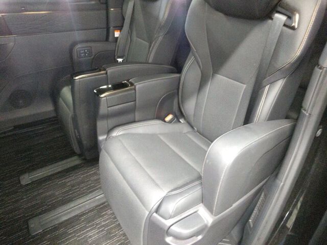 2024 Toyota Alphard Z 4WD auction photo 6