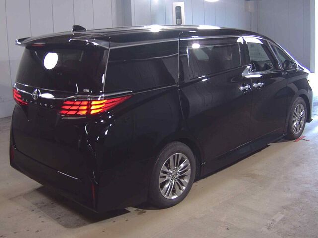 2024 Toyota Alphard Z 4WD auction photo 5