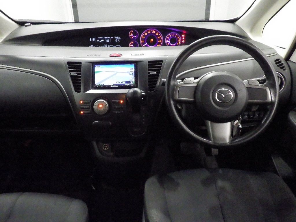 2013 Mazda ビアンテ 20Cスカイアクティブ auction photo 3
