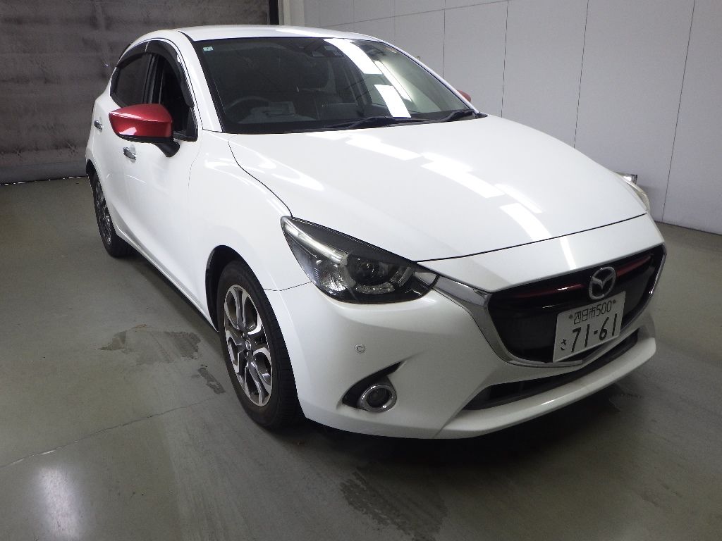 Japan Auction Vehicles 9 2016 Mazda Demio ブラックレザーリミテッド auction photo