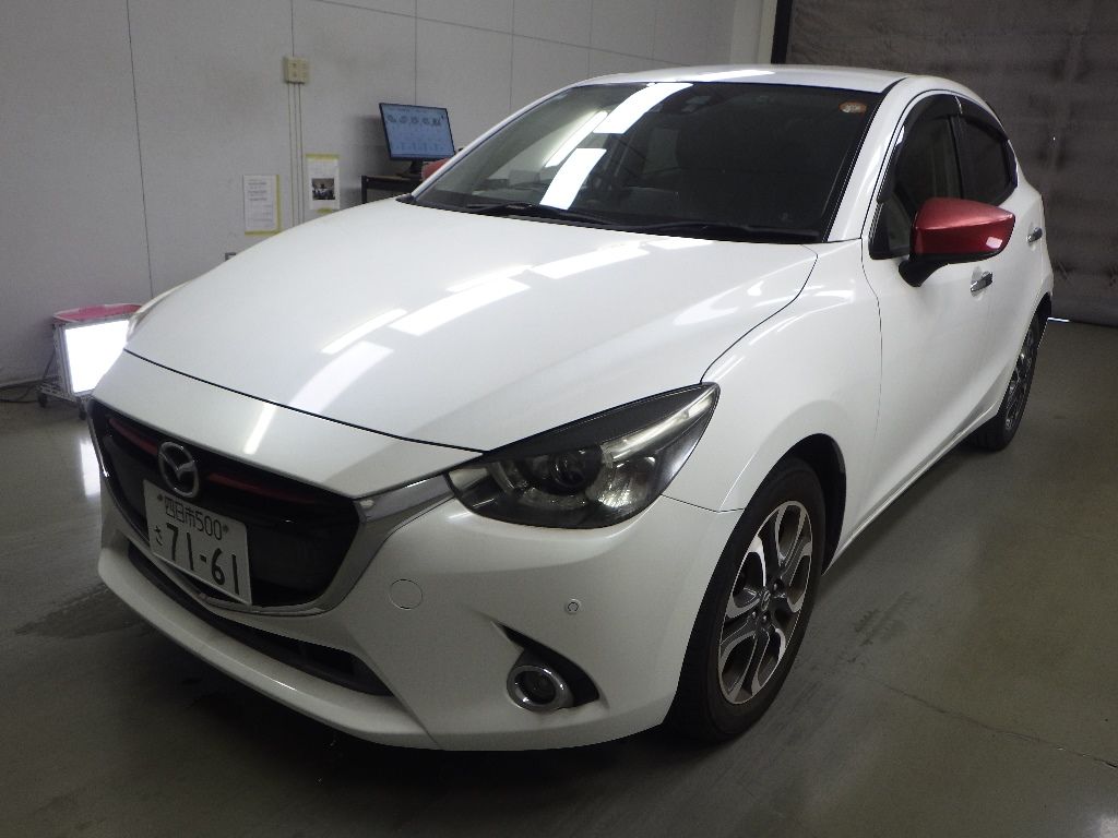 2016 Mazda Demio ブラックレザーリミテッド auction photo 4
