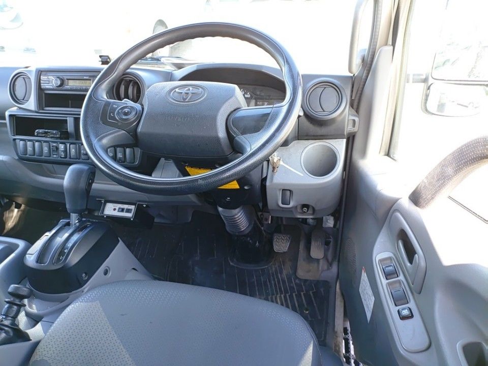 2021 Toyota Dyna auction photo 3