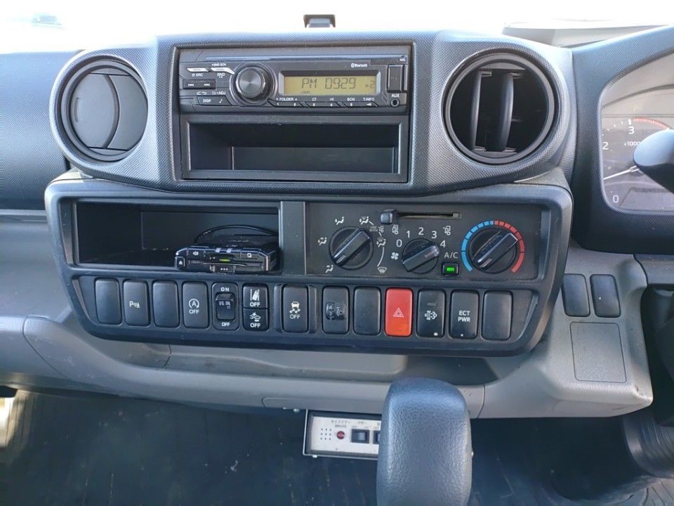 2021 Toyota Dyna auction photo 11