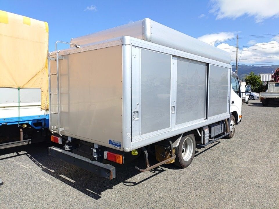 2021 Toyota Dyna auction photo 2