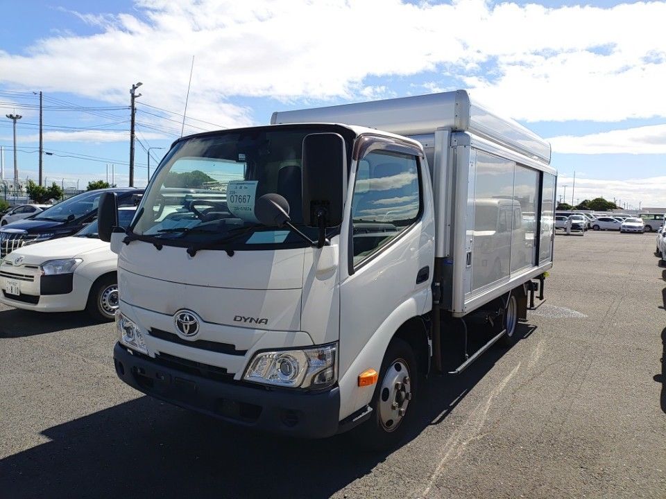 Japan Auction Vehicles 28 2021 Toyota Dyna auction photo