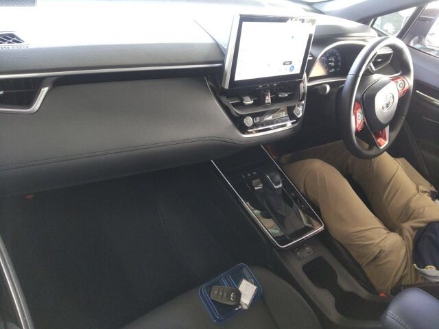 2025 Toyota Corolla Cross ハイブリッドZ auction photo 3