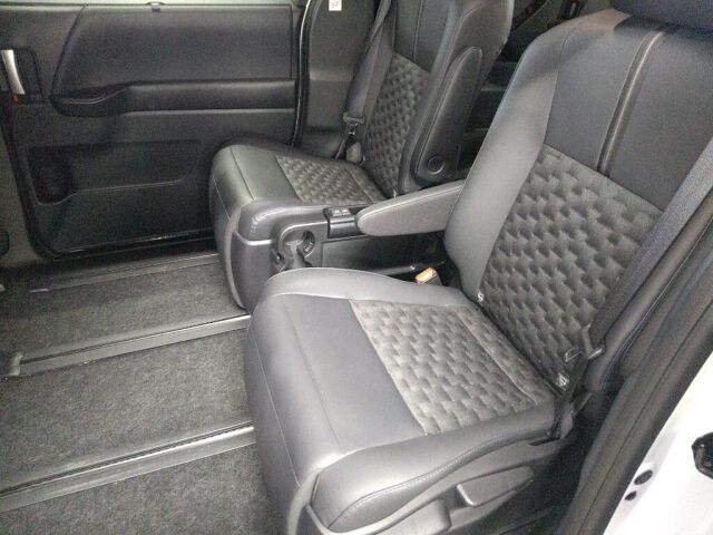2026 Toyota Voxy Hybrid S-Z auction photo 6