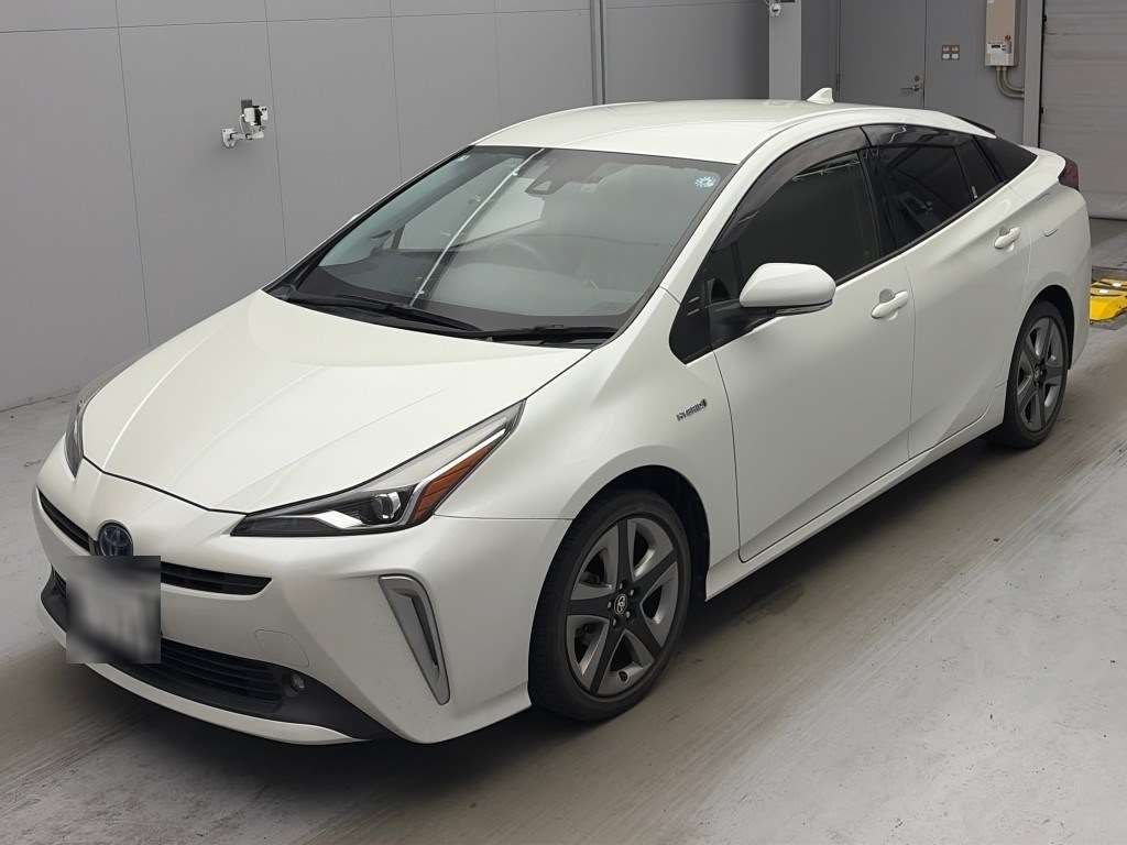 2019 Toyota Prius S Touring Selection Japan auction vehicle
