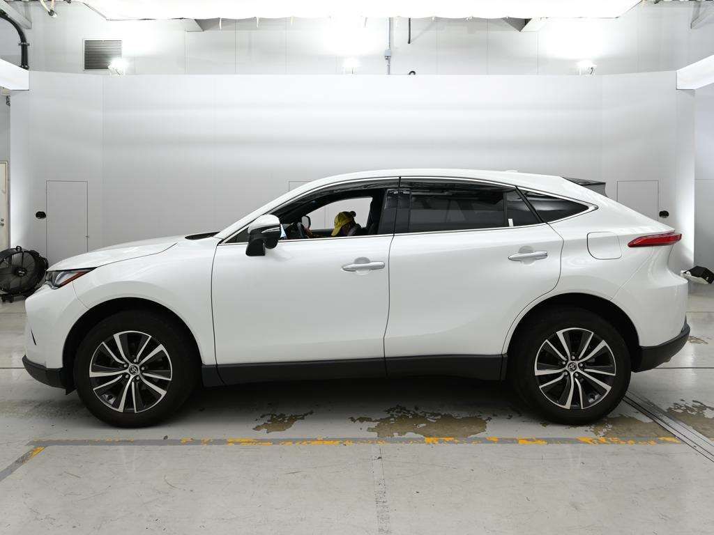 2023 Toyota Harrier G auction photo 4