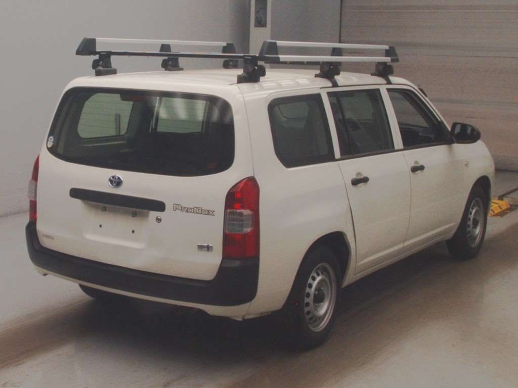 2021 Toyota Probox Hybrid DX Comfort auction photo 2
