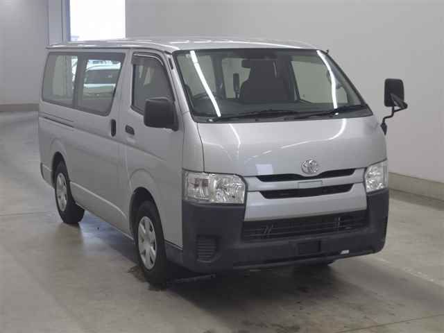 2018 Toyota Hiace ロングDX Japan auction vehicle