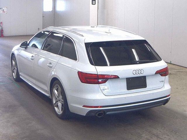 2017 Audi A4 Avant 2.0TFSI auction photo 2