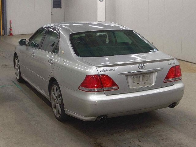 2004 Toyota Crown athlete auction photo 2