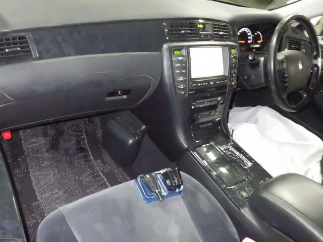 2004 Toyota Crown athlete auction photo 3