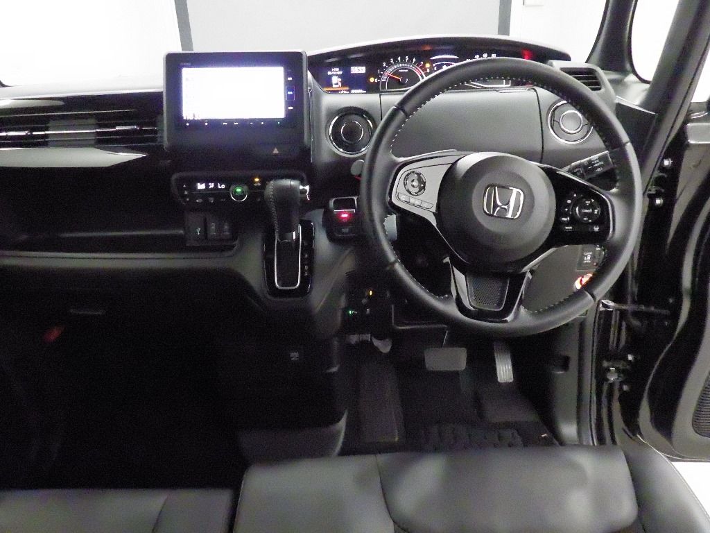 2023 Honda N-BOX Custom L Turbo auction photo 3