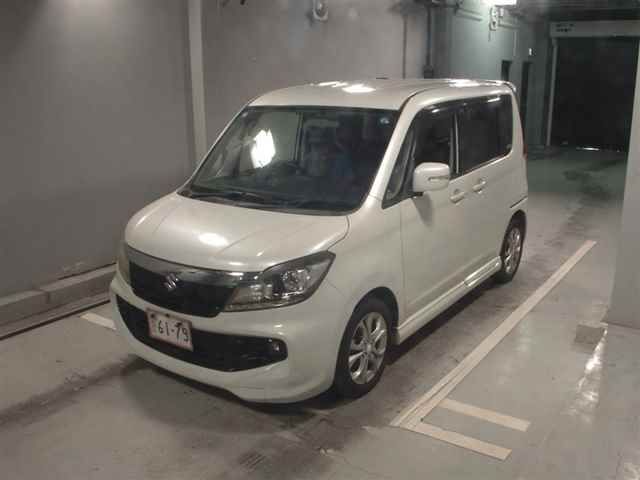2013 Suzuki ソリオバンディット auction photo 4