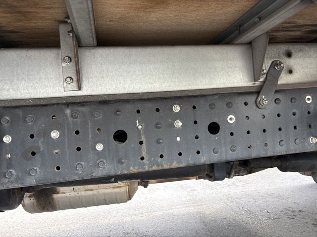 2019 Mitsubishi Fuso Canter Aluminum van auction photo 8