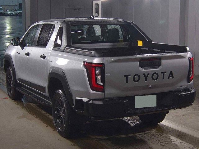 2026 Toyota Hilux Zアドベンチャー 4WD auction photo 2