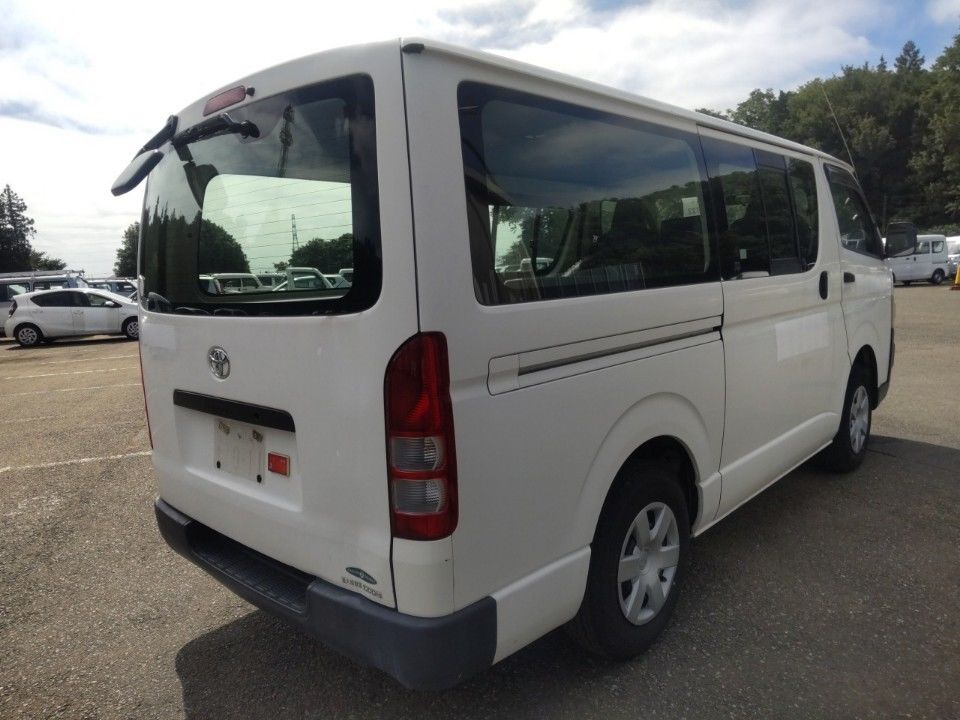 2008 Toyota Hiace auction photo 2