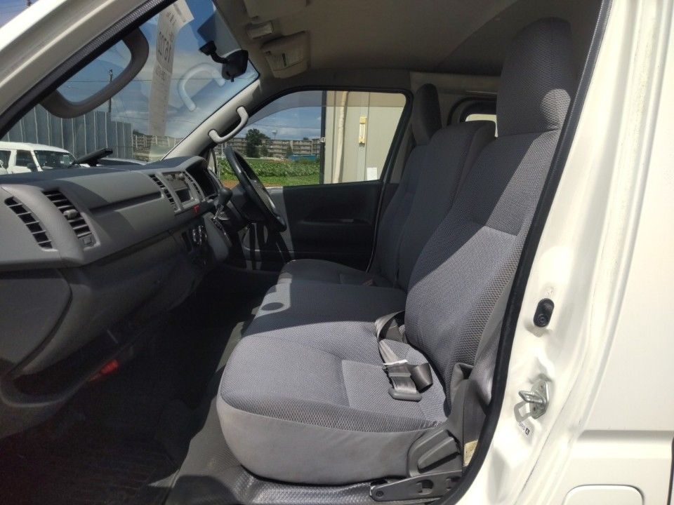 2008 Toyota Hiace auction photo 16