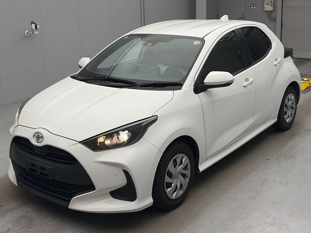 Japan Auction Vehicles 4 2021 Toyota Yaris X auction photo