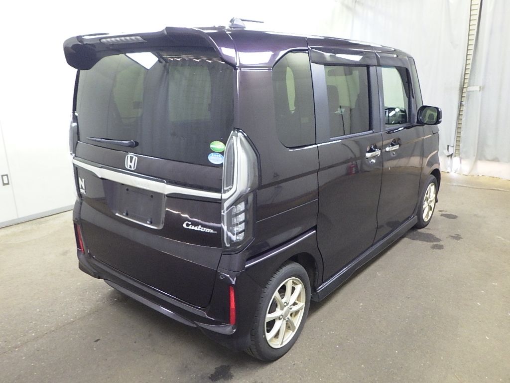 2017 Honda N-BOX カスタムG Lホンダセンシング auction photo 2
