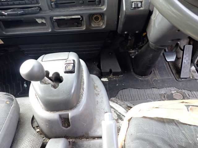 2006 Isuzu Elf 2.95t ボトルカー auction photo 9