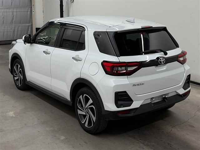 2023 Toyota Raize Z 4WD auction photo 2