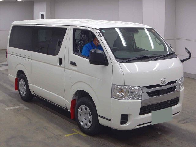Japan Auction Vehicles 8 2026 Toyota Hiace ロングDX GLパッケ 4WD auction photo